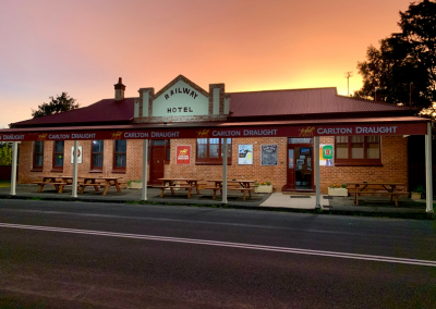 Railway Hotel Spring Hill